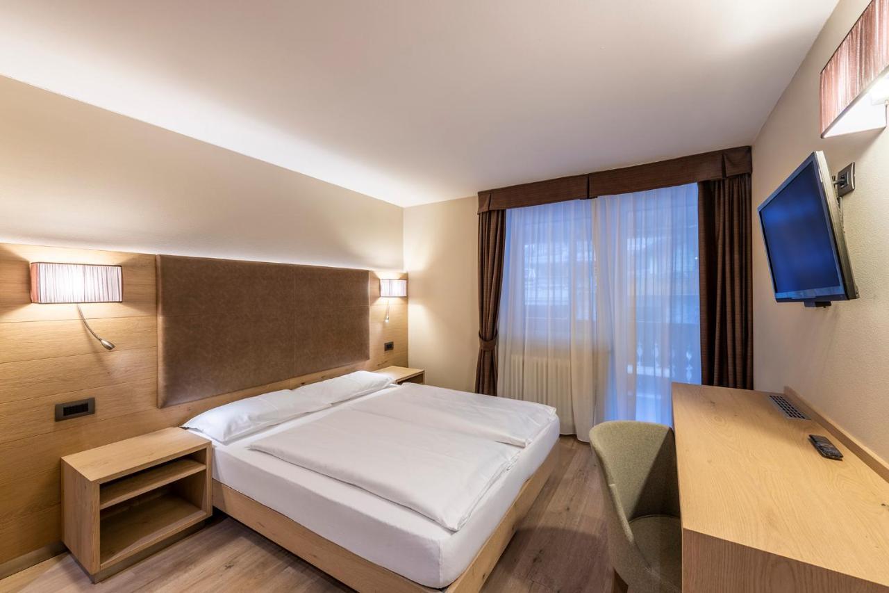 Design & Suite Hotel Ciarnadoi Vigo di Fassa Eksteriør bilde