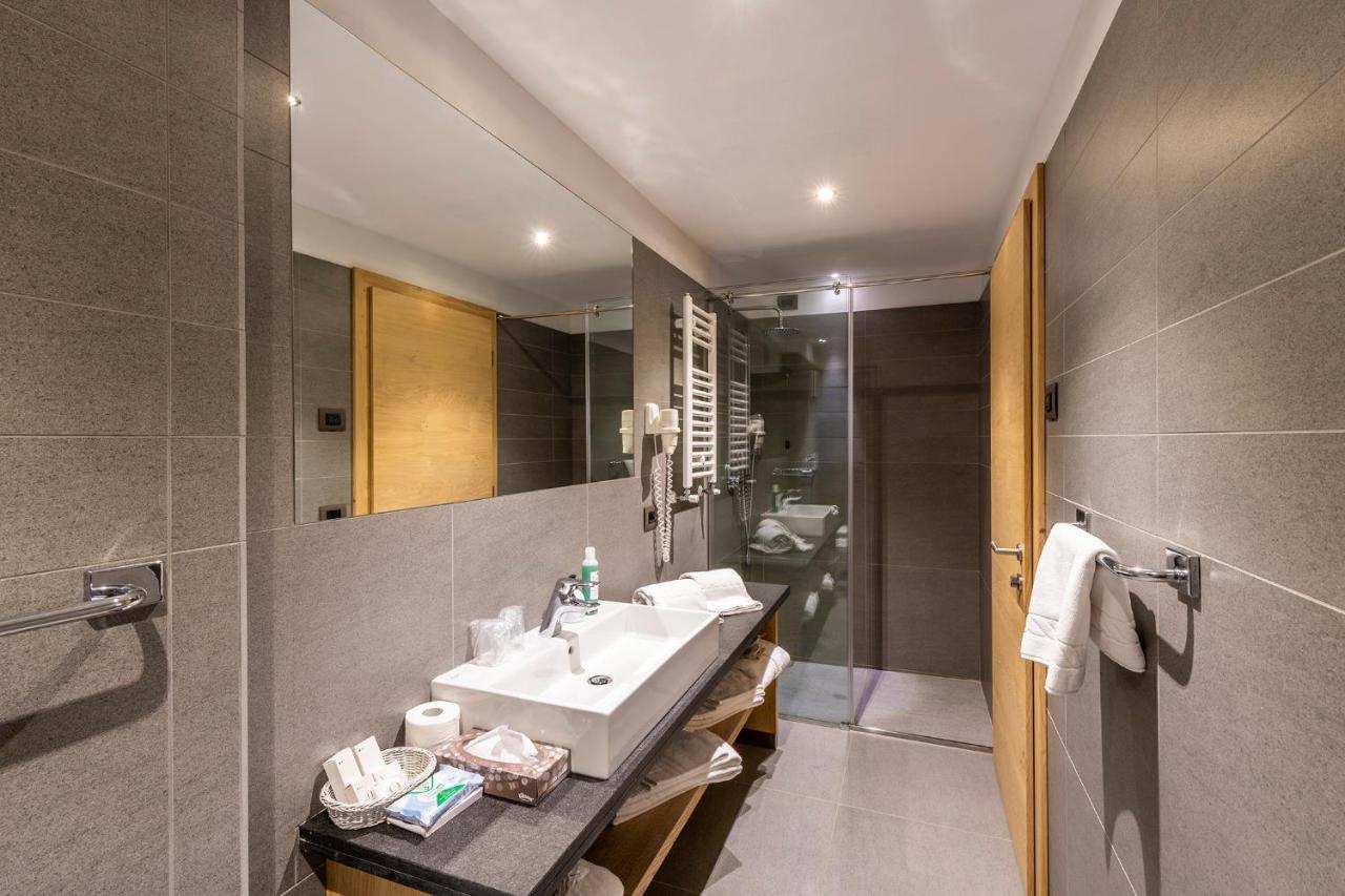 Design & Suite Hotel Ciarnadoi Vigo di Fassa Eksteriør bilde