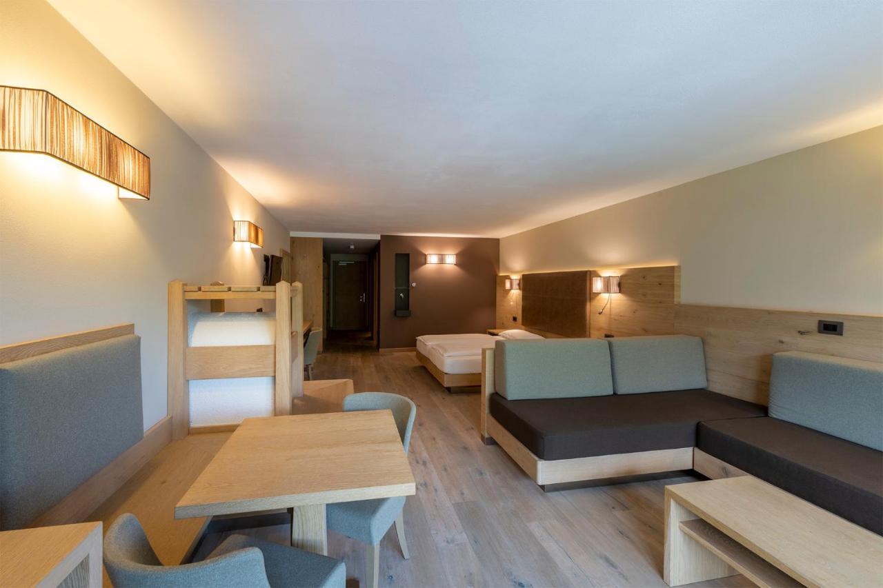 Design & Suite Hotel Ciarnadoi Vigo di Fassa Eksteriør bilde