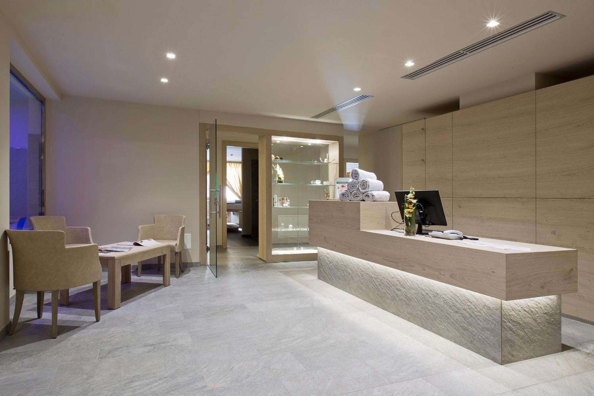 Design & Suite Hotel Ciarnadoi Vigo di Fassa Eksteriør bilde