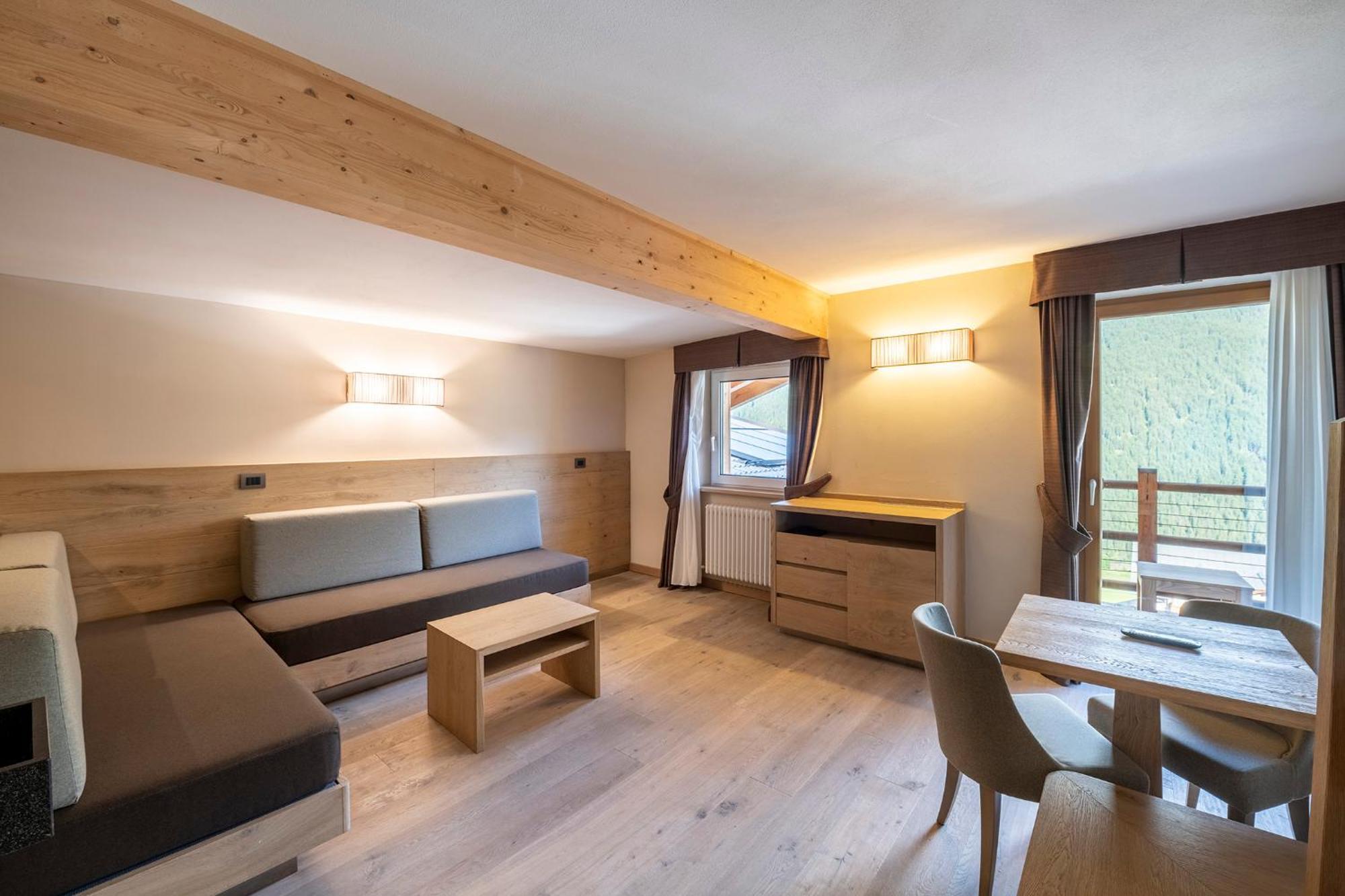 Design & Suite Hotel Ciarnadoi Vigo di Fassa Eksteriør bilde